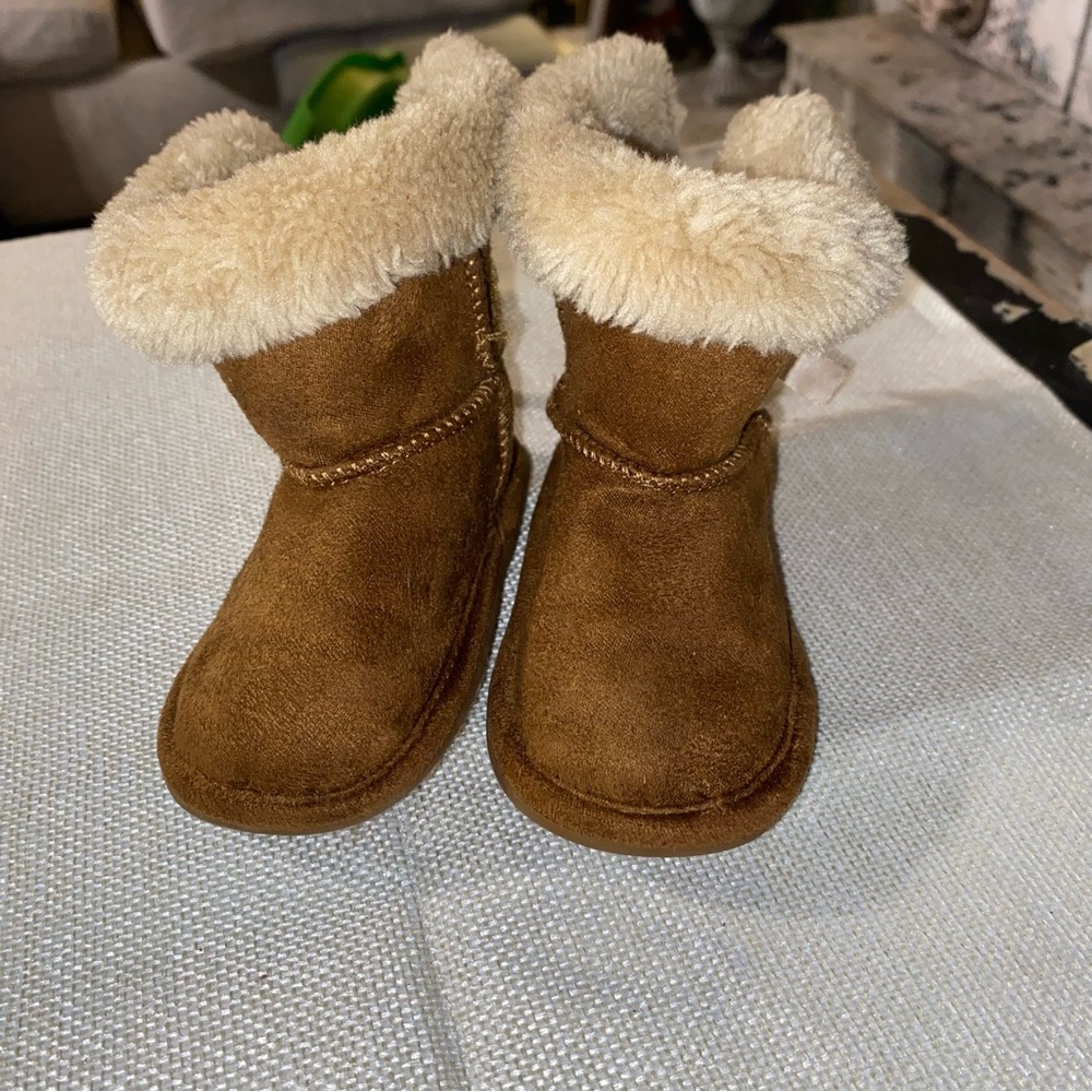 Fur boots for toddler